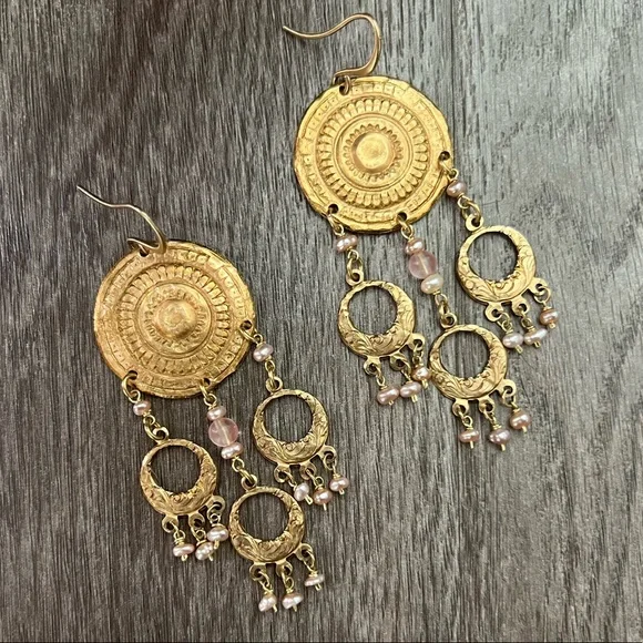 Handmade boho chandelier pearl earrings - Picture 8 of 9